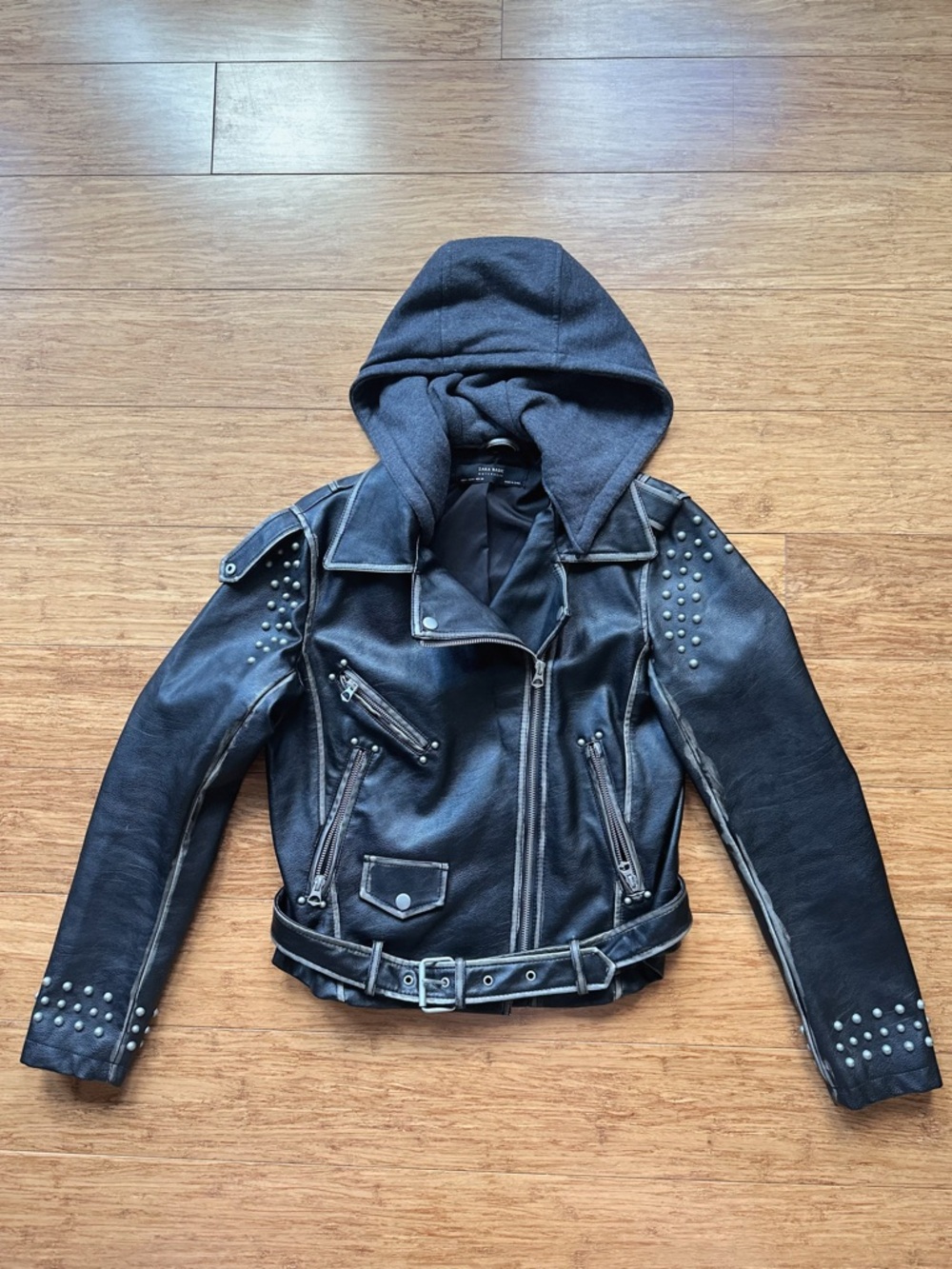 Zara Basic Vintage Black Faux Leather Moto Jacket Studded Hooded Belted Size M - Picture 2 of 8